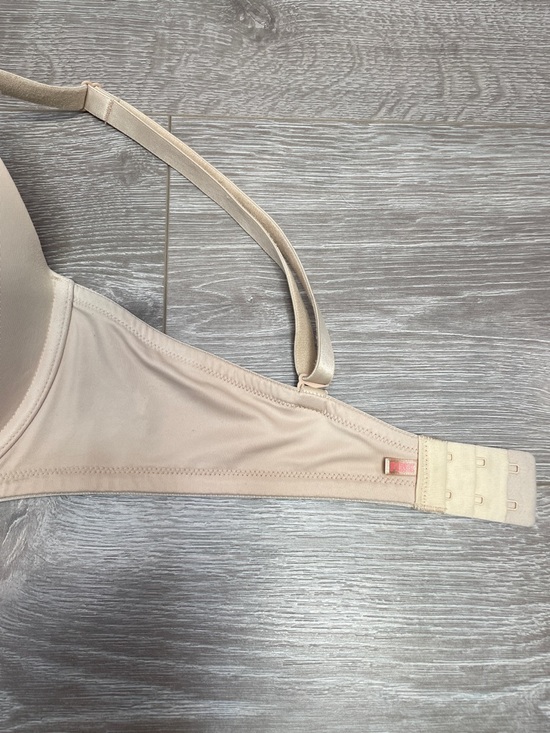 PINK Victoria’s Secret Wear Everywhere T-shirt Lightly Lined Bra Nude 36DD - Picture 7 of 16